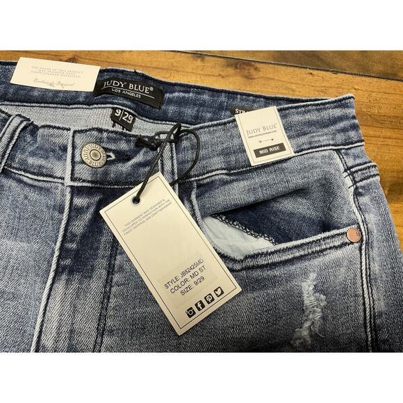 Judy Blue Jeans Womens 9/29 Distressed Straight Fit Mid Rise Raw Hem NWT - Picture 4 of 10